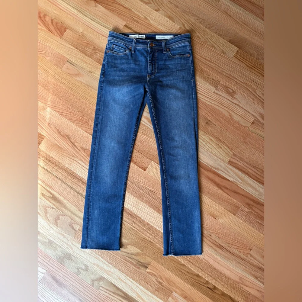 Pilcro and the Letterpress Anthropologie slim straight Jeans in Indigo‎